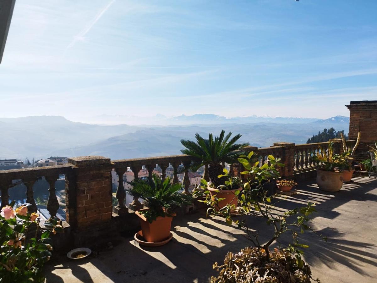 B&B Leopardi Montefiore dellʼAso Exteriör bild