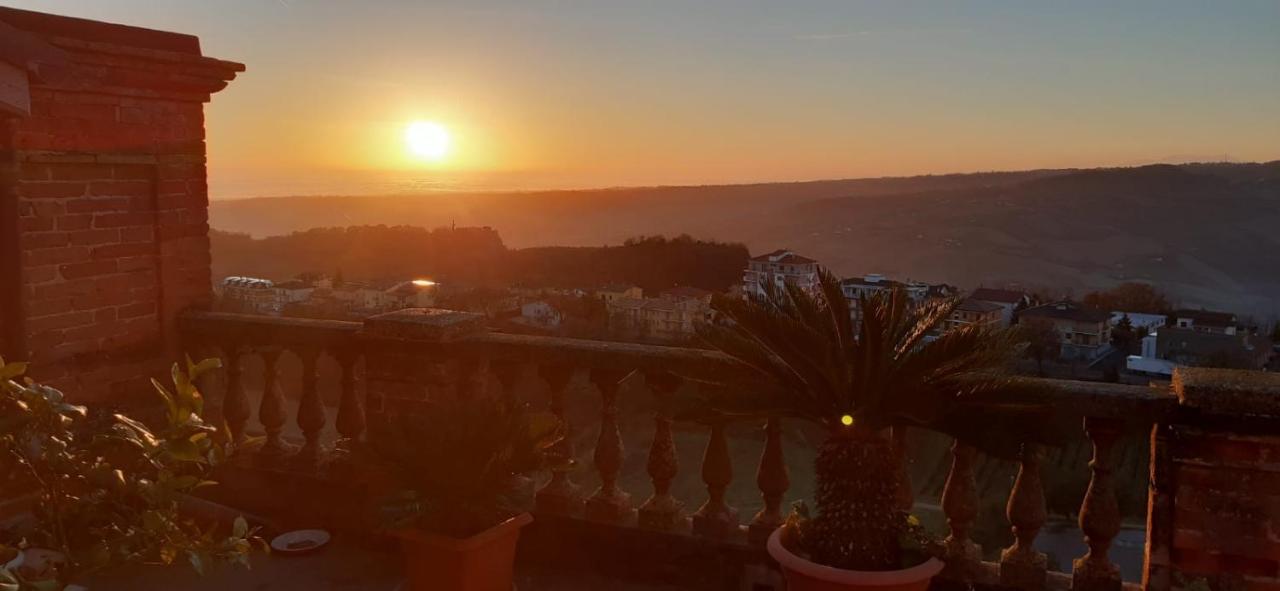 B&B Leopardi Montefiore dellʼAso Exteriör bild